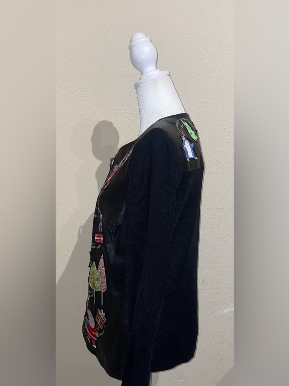 Peter Nygård NWT Women’s Size M 2011 Limited Edition Christmas Leather Jacket PM - Picture 8 of 14